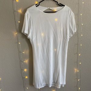 White Lulus Dress with opening In the back